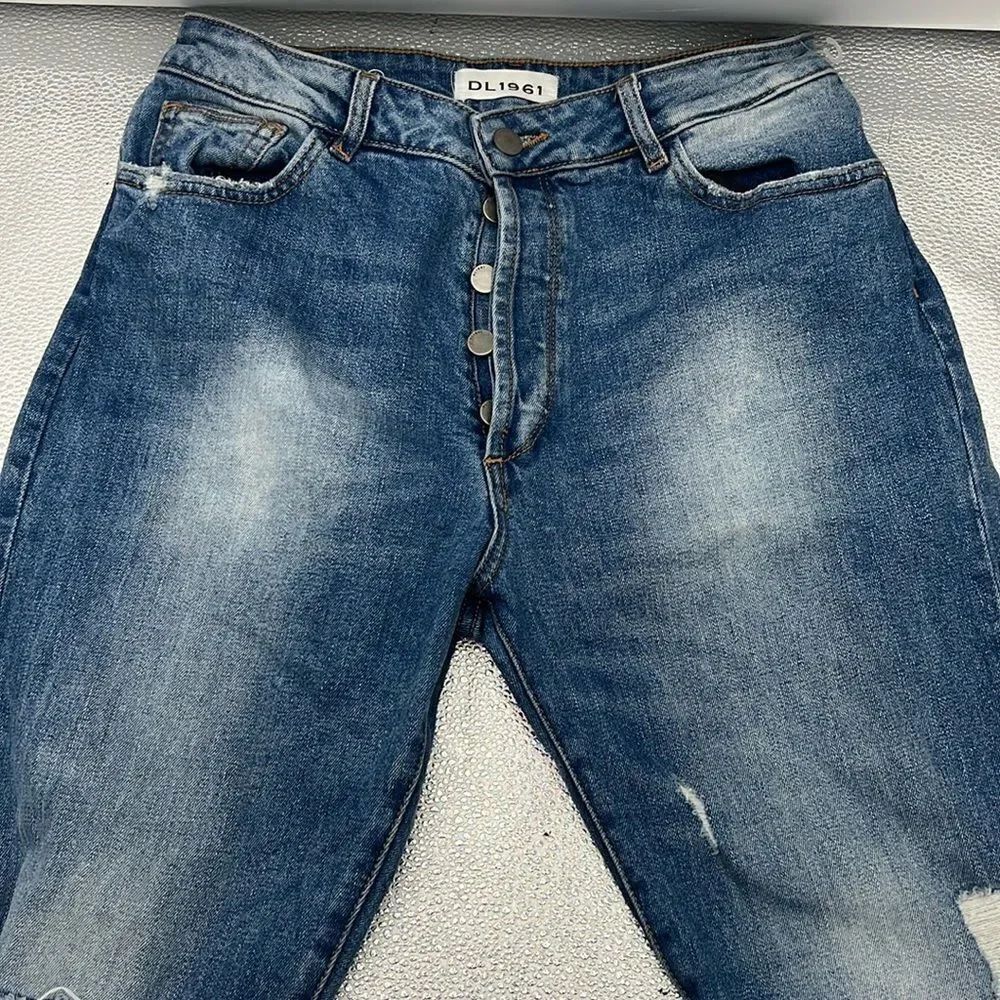 DL1961 distressed Bella High Rise Vintage Slim ankle jeans